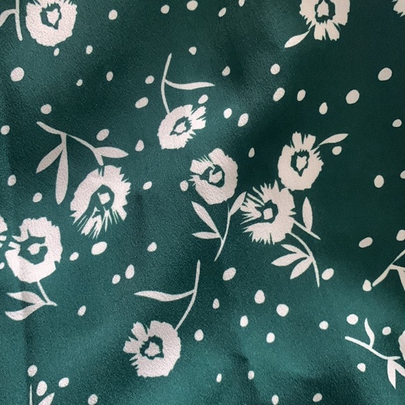 NWT Green flower print wrap dress - Picture 6 of 7